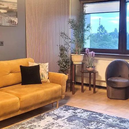 Renovated Wide In شقة
