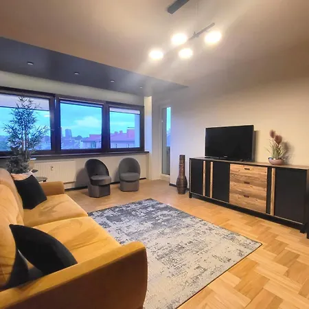 Renovated Wide In شقة